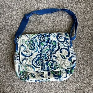 Vera Bradley White/Blue Messenger/Laptop Adjustable Strap Bag